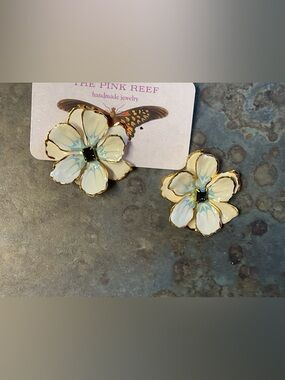 Cream Enamel Hand-made Floral Stud Earrings with Gold Trim